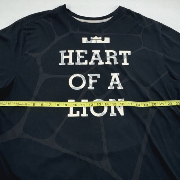 Nike Shirt Mens 2XL Black Lebron James Heart of Lion Graphic Print Tee Dri Fit - Picture 6 of 10